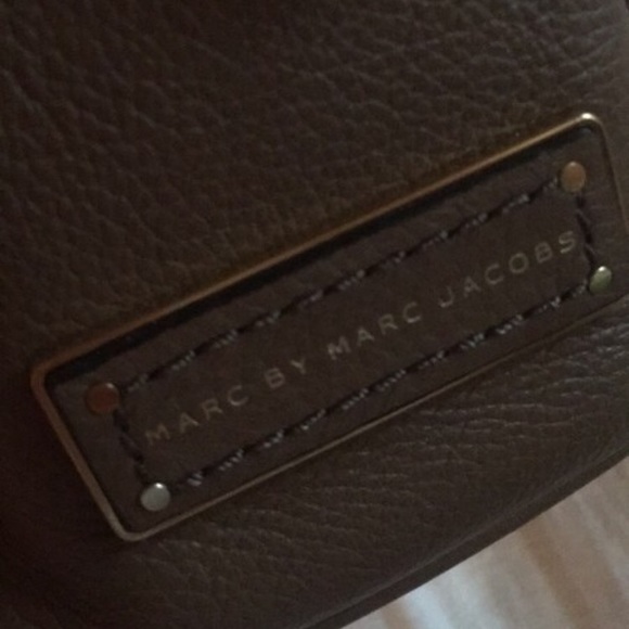 Marc Jacobs mini bucket crossbody - Picture 4 of 4